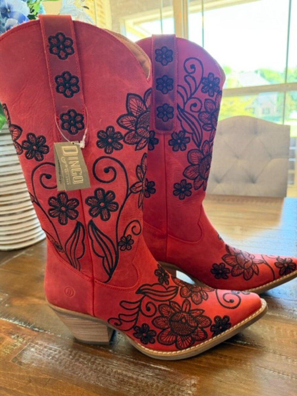 BEAUTIFUL, NEW Dingo Swing Leather Floral Embroidered Tall Western Boots-Size 7 - Picture 6 of 9
